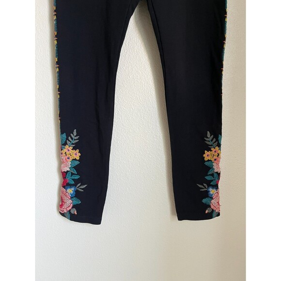 Johnny Was Katina Floral Embroidered Legging in Black Size SMALL - Picture 3 of 6
